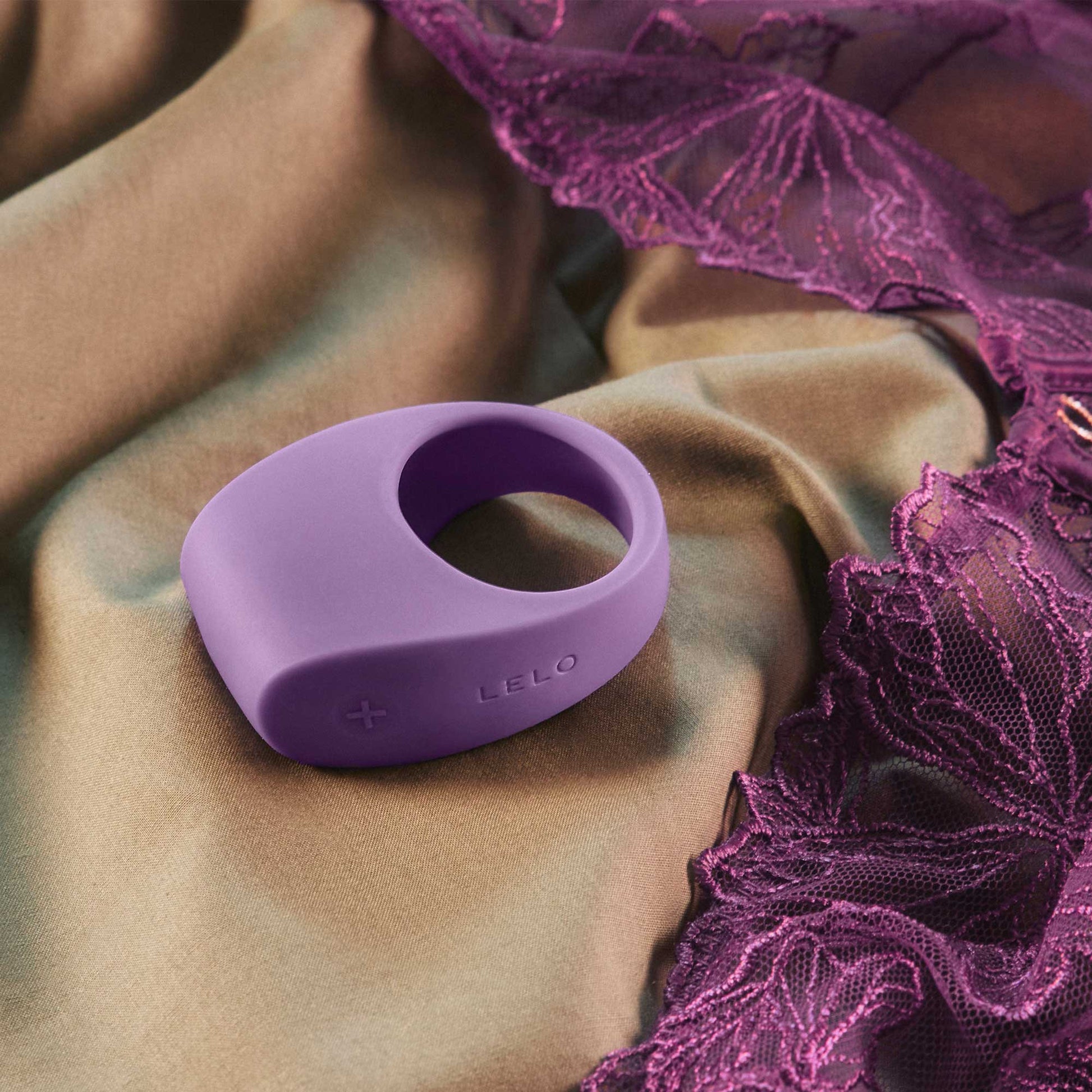 TOR 3 cockring vibrant de Lelo - Lilas